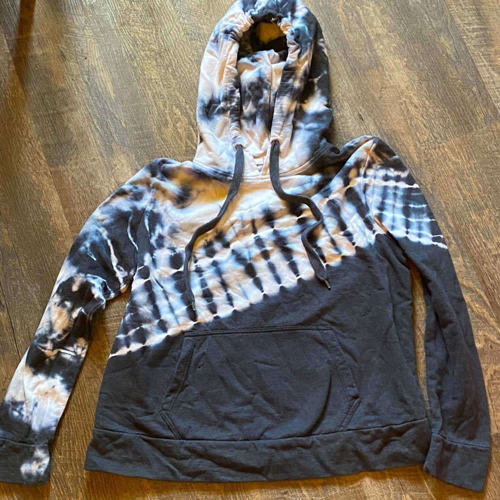 Medium (M)  Teen Girls Hooded Long-Sleeve - Flirtitude Active